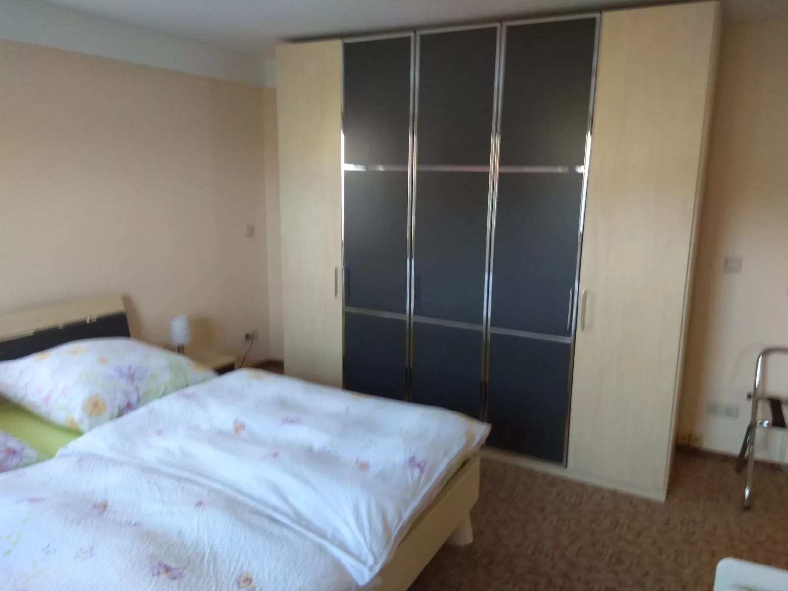 Mit eigenem Parkplatz-Inside