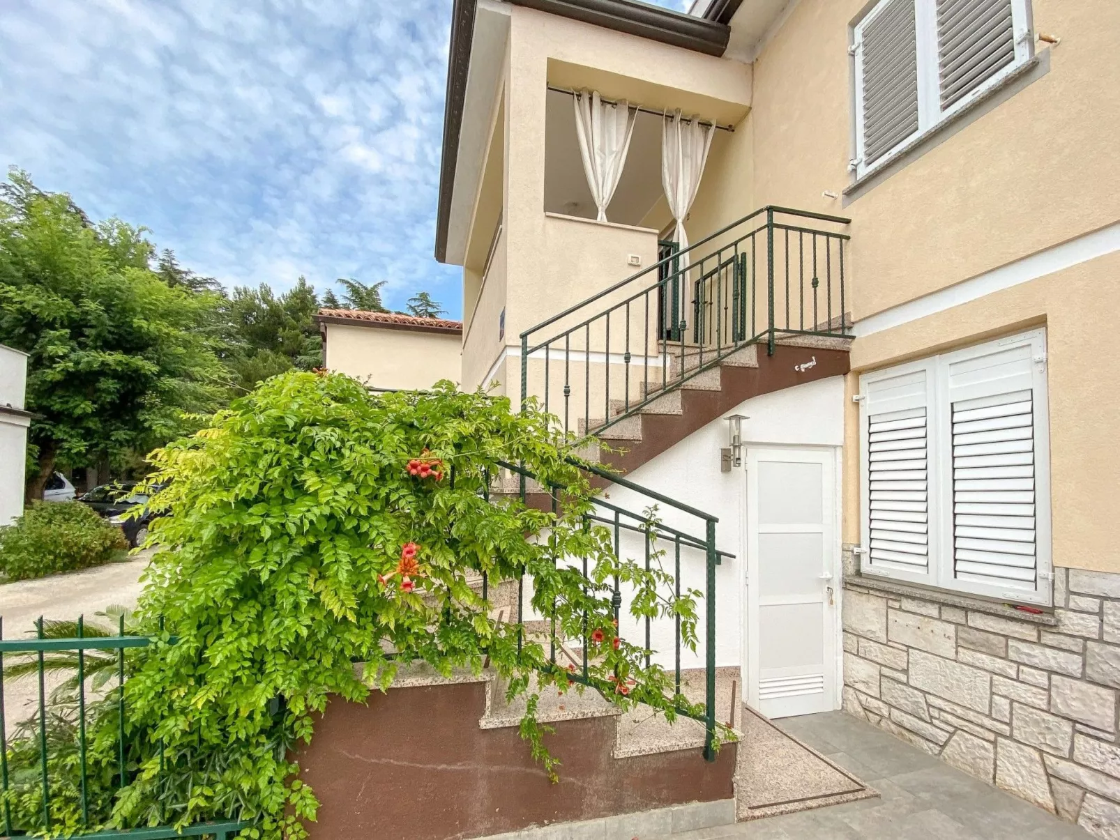 Wohnung "Viviana" direkt am Strand-Dehors