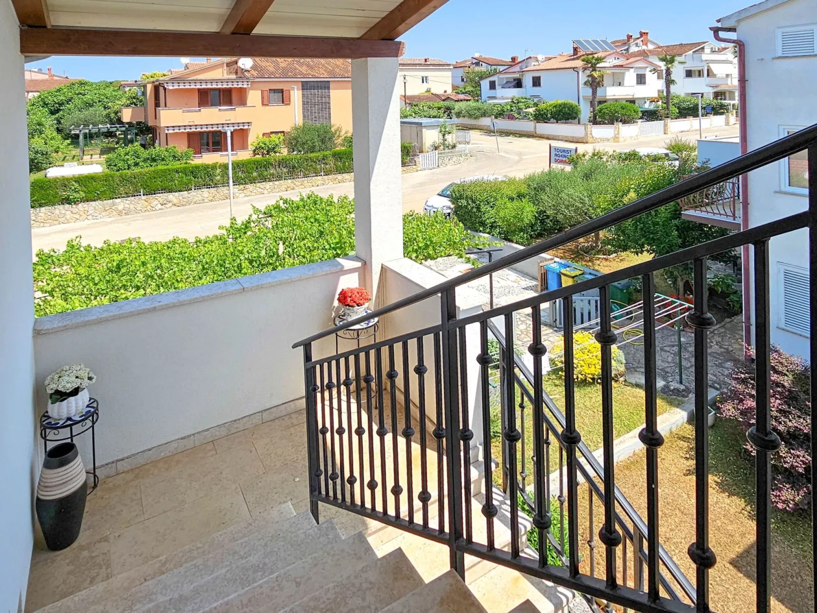 "Lara A4" mit Balkon-Outside