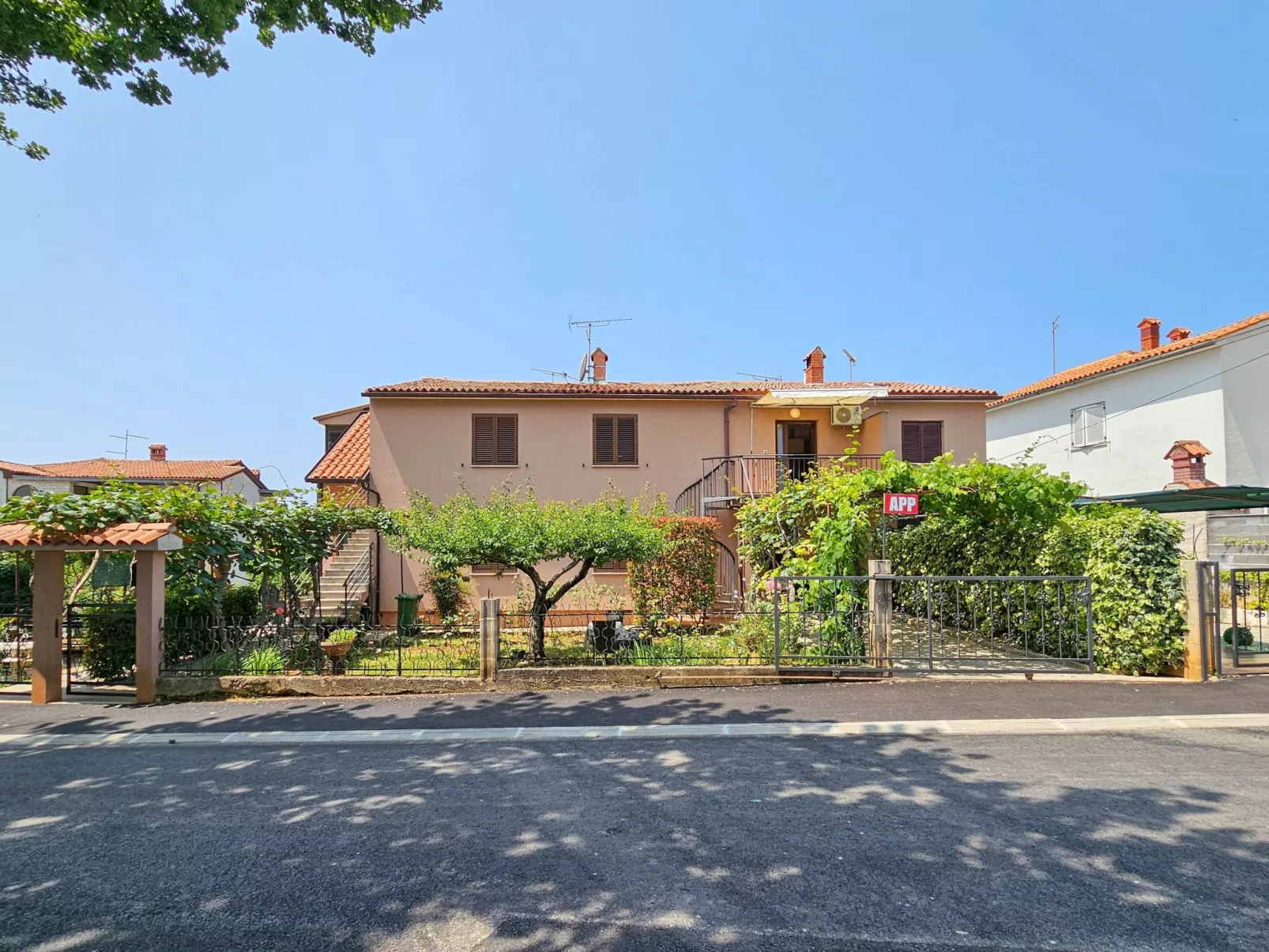 Appartement mit Terrasse für 2 Personen-Outside