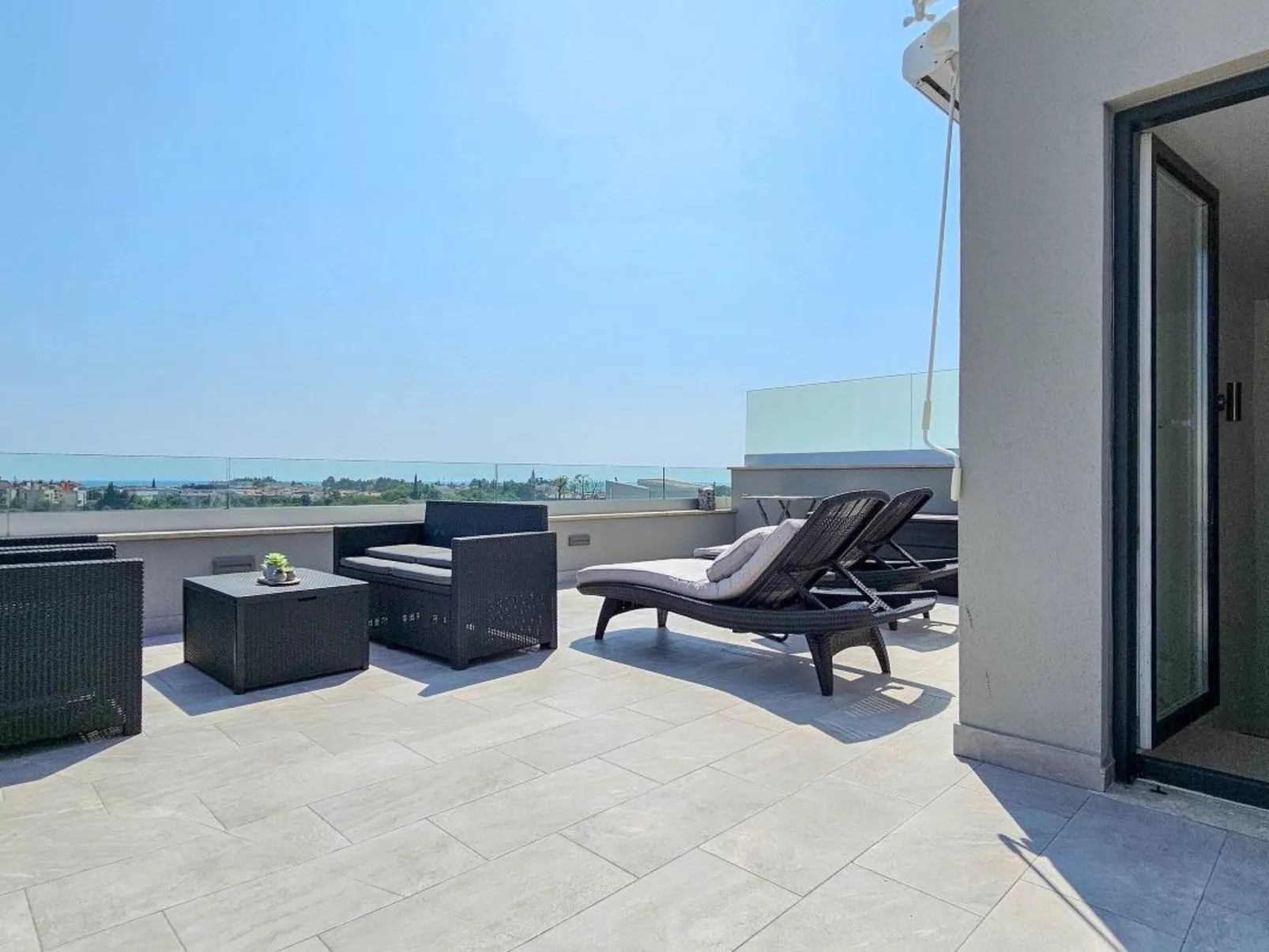 Für 4-6 Personen-Inside