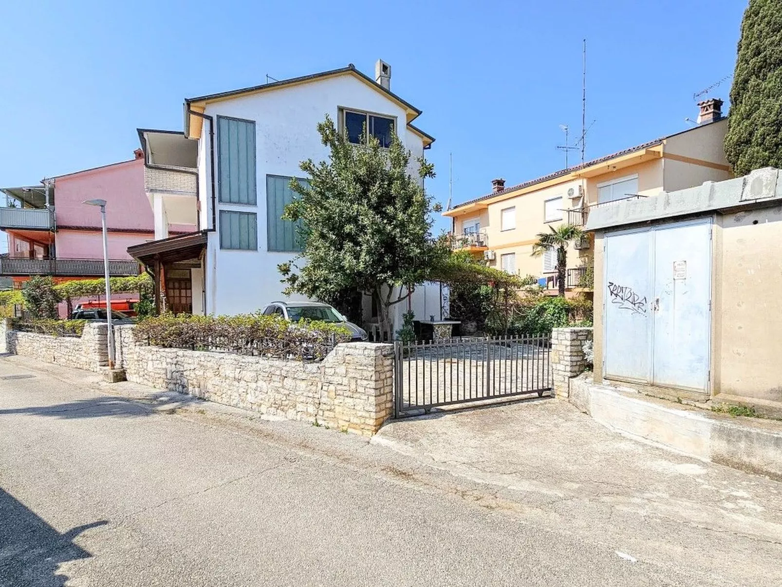 Wohnung 80m vom Meer mit Terrasse-Draußen