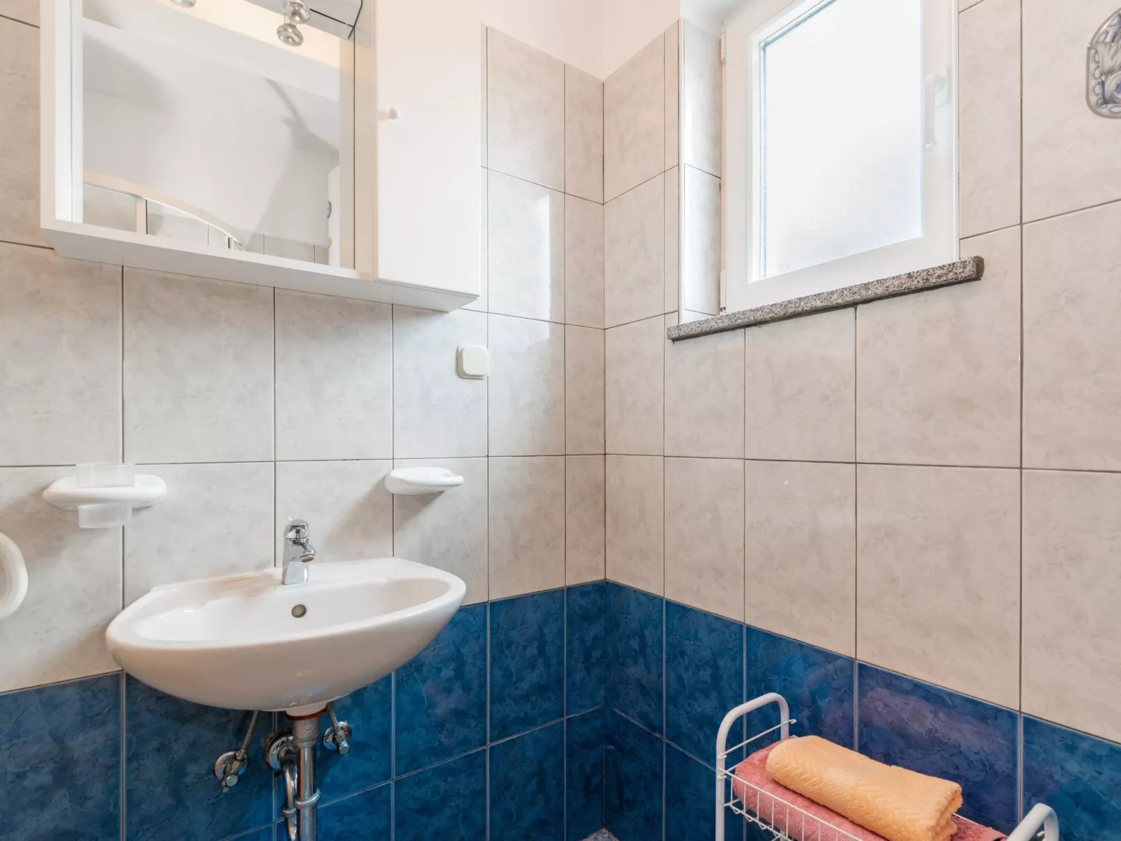 Am Südhang gelegen mit Meerblick-Inside