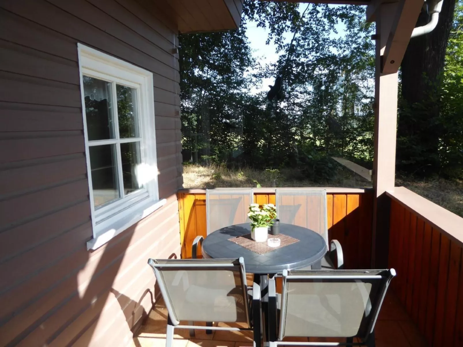 Mit Blick auf die Berge-Dehors