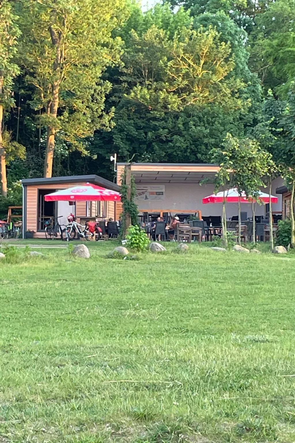 In Dahmen Terrasse und Grill-Draußen