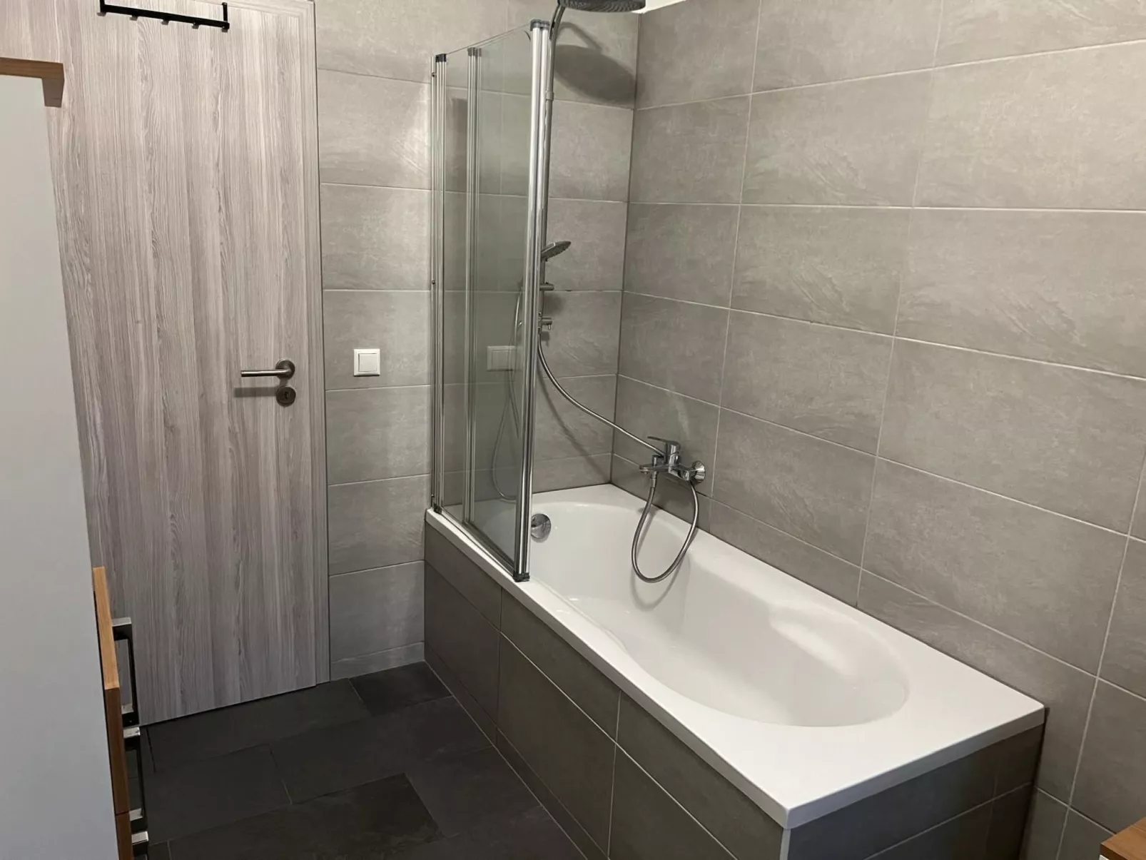 Große, möblierte Wohnung mit Garten-Inside