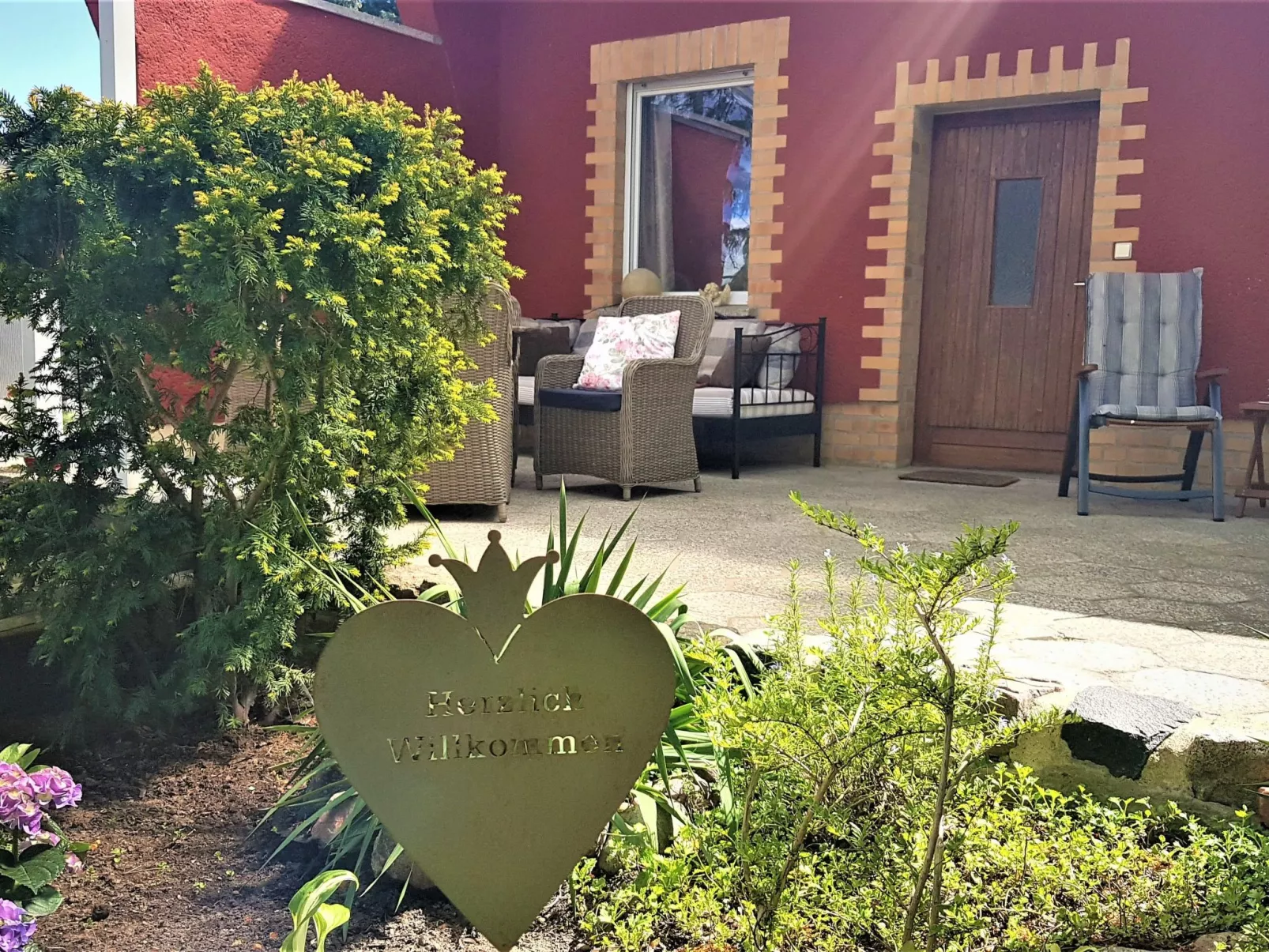 Mit Garten, Grill und Terrasse-Draußen