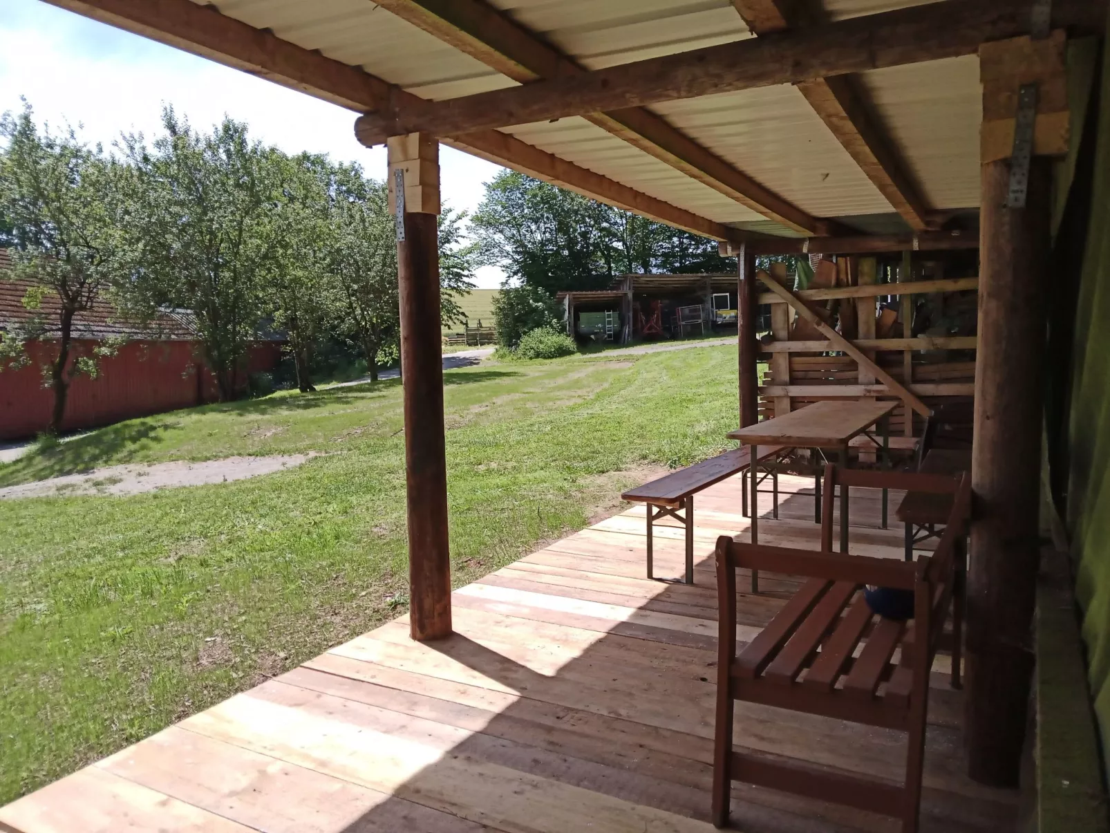 Appartement mit Balkon-Draußen