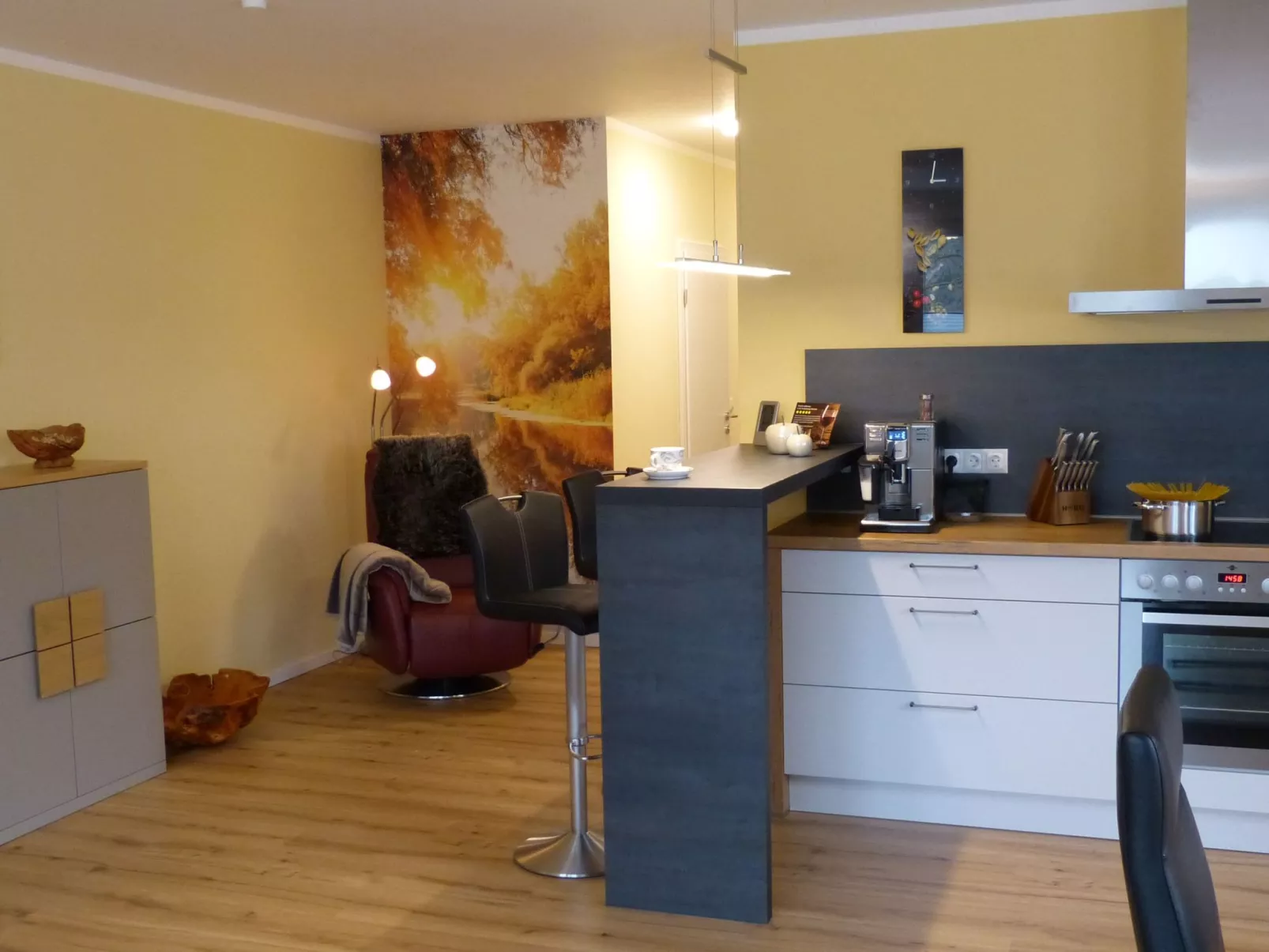 Moderne Wohnung mit Parkplatz und Rheinblick-Drinnen