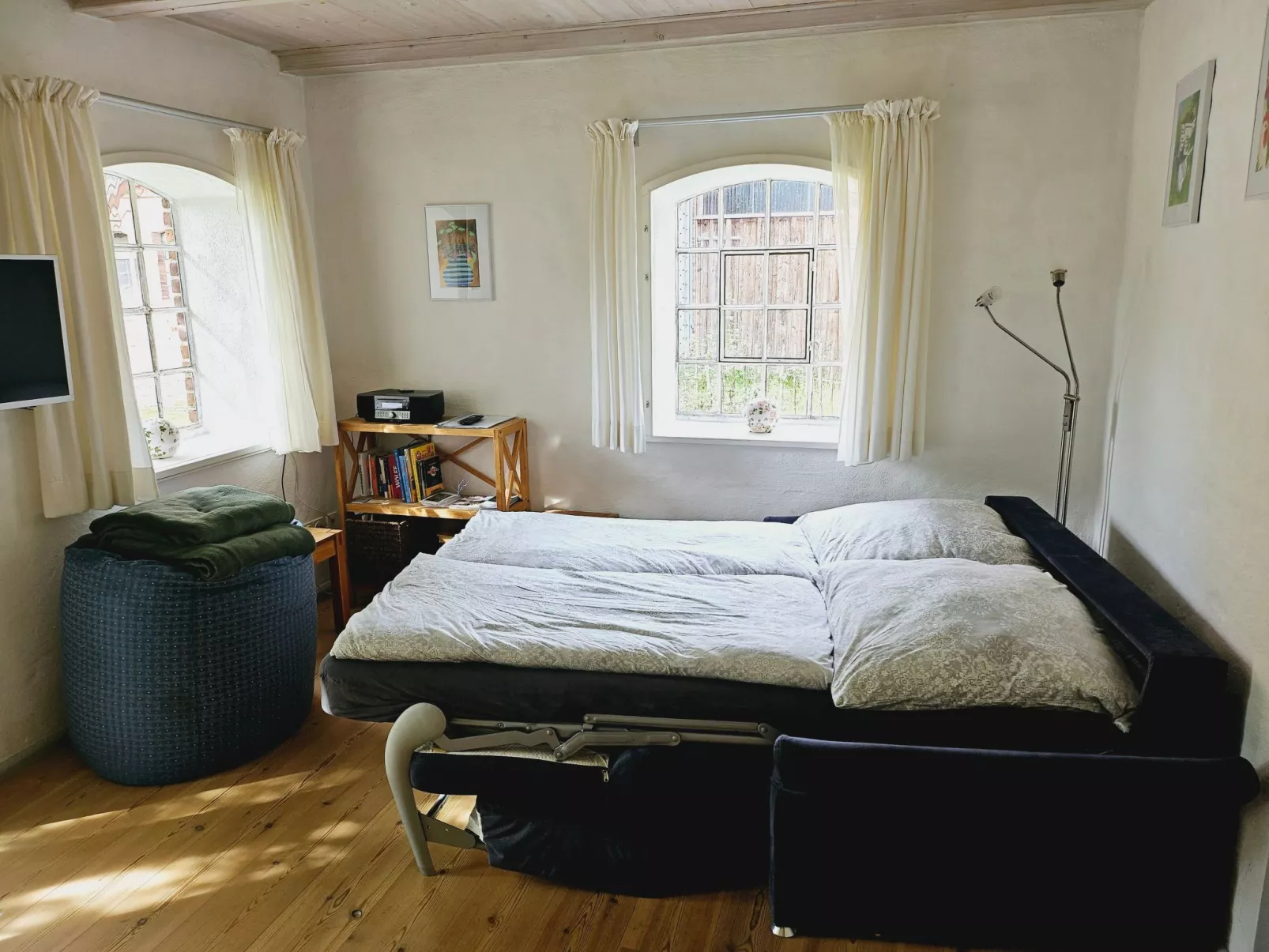 Gutshofambiente 1-Drinnen