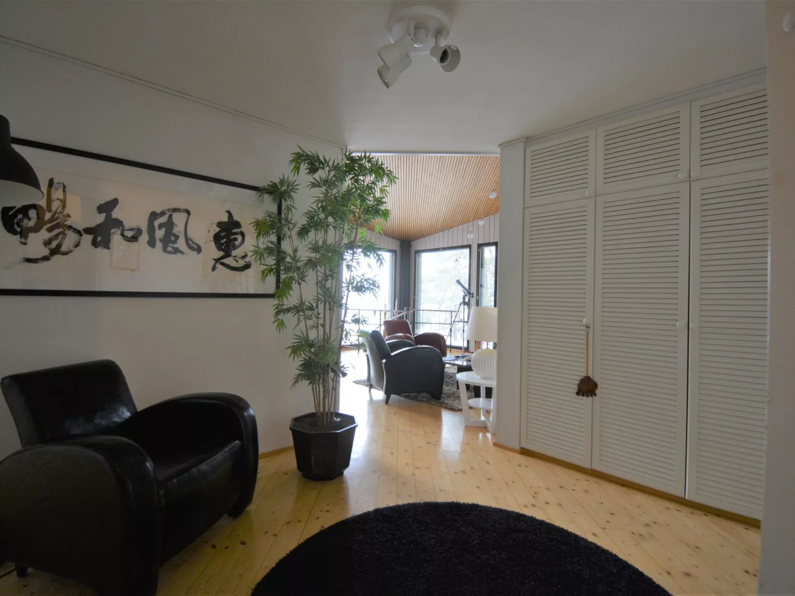 Villa Lakeside-Inside