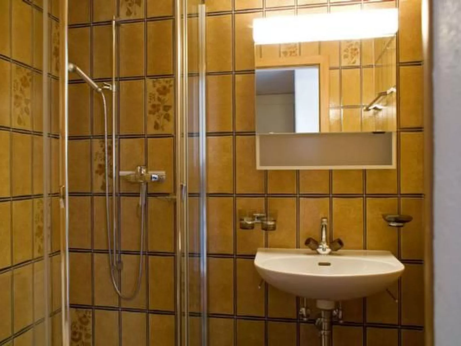 Aivla-Image-tags.info