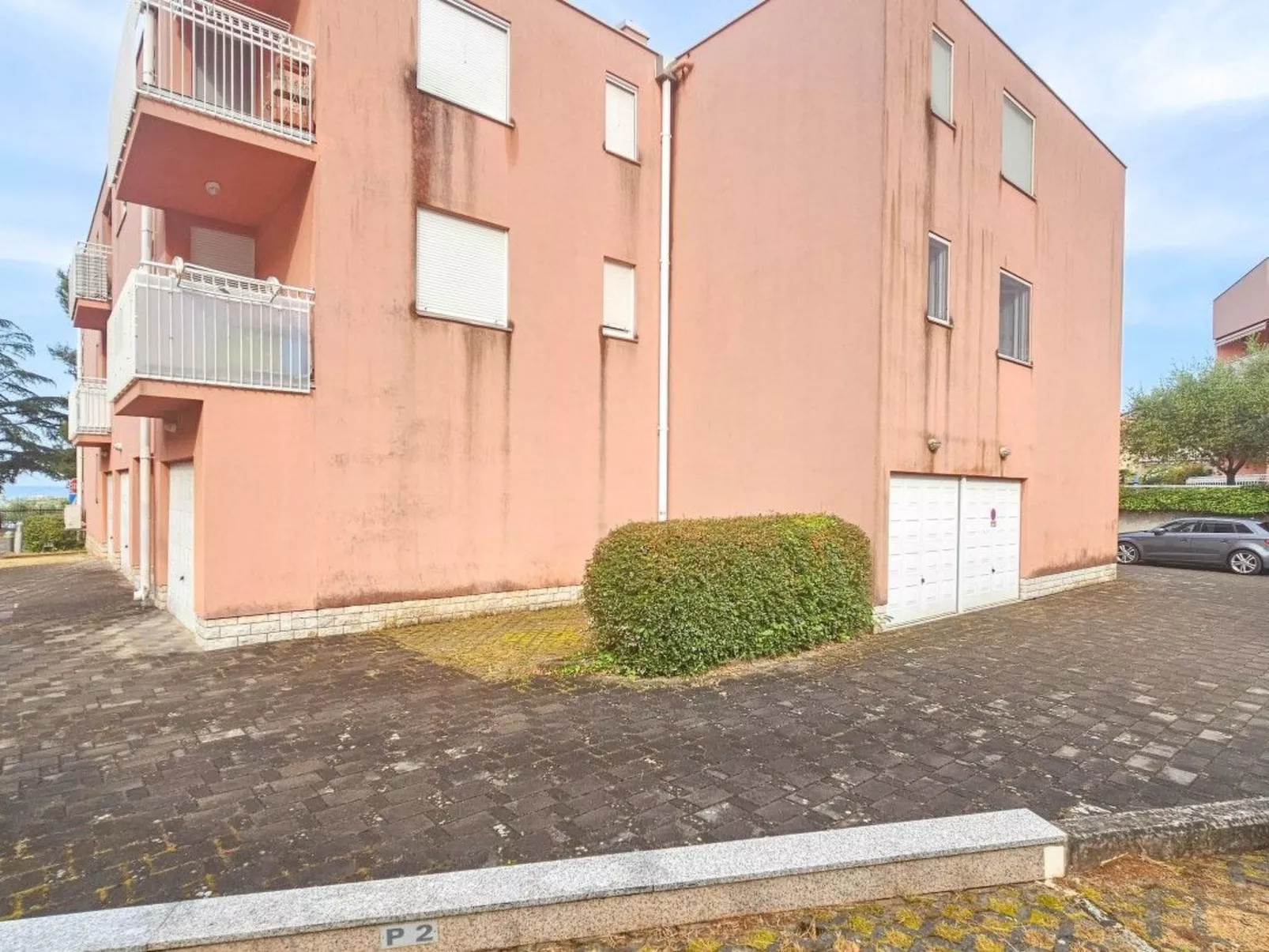 Wohnung "Senka" direkt am Strand-Outside