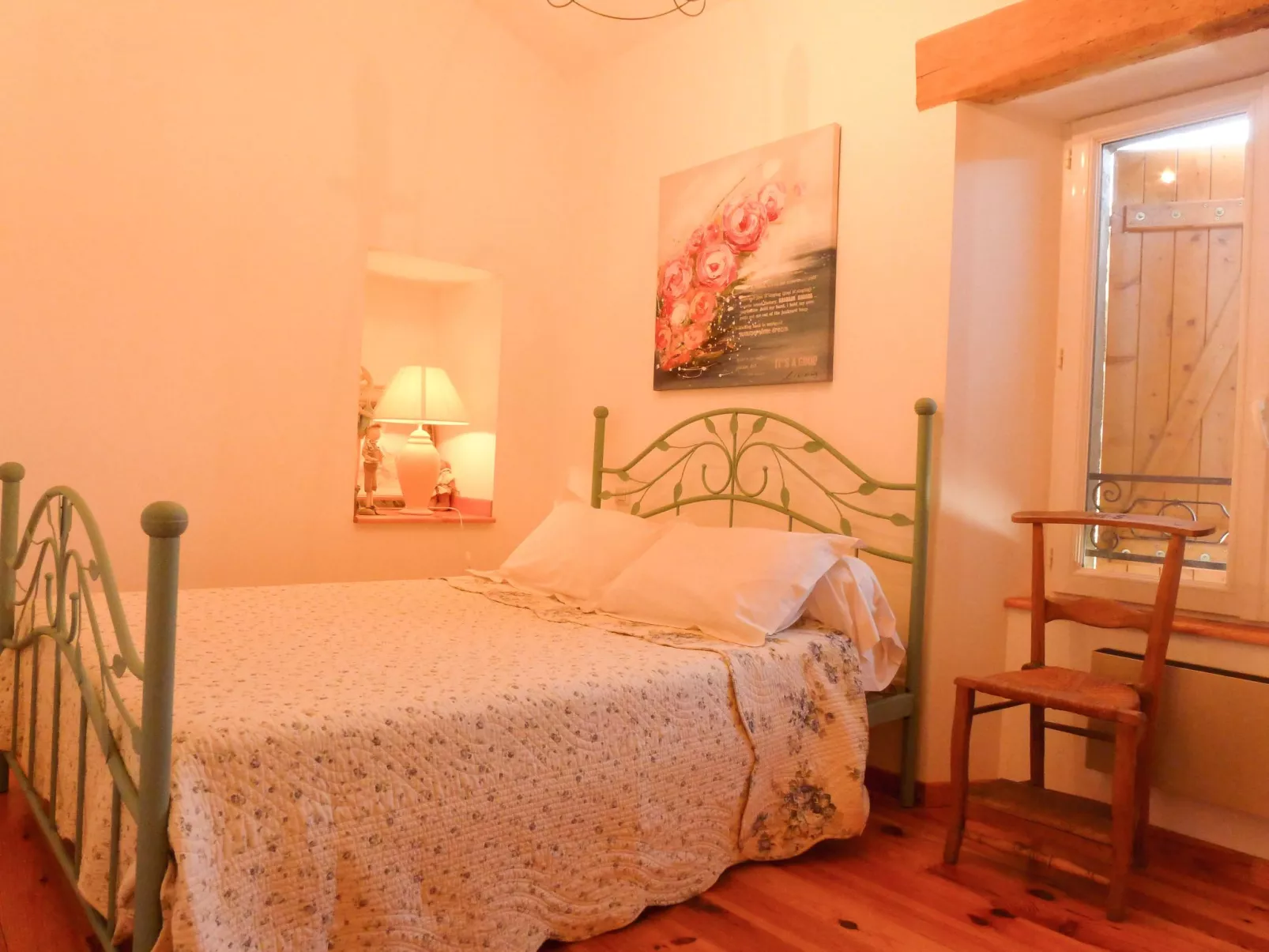 Mit eigenem Pool-Drinnen