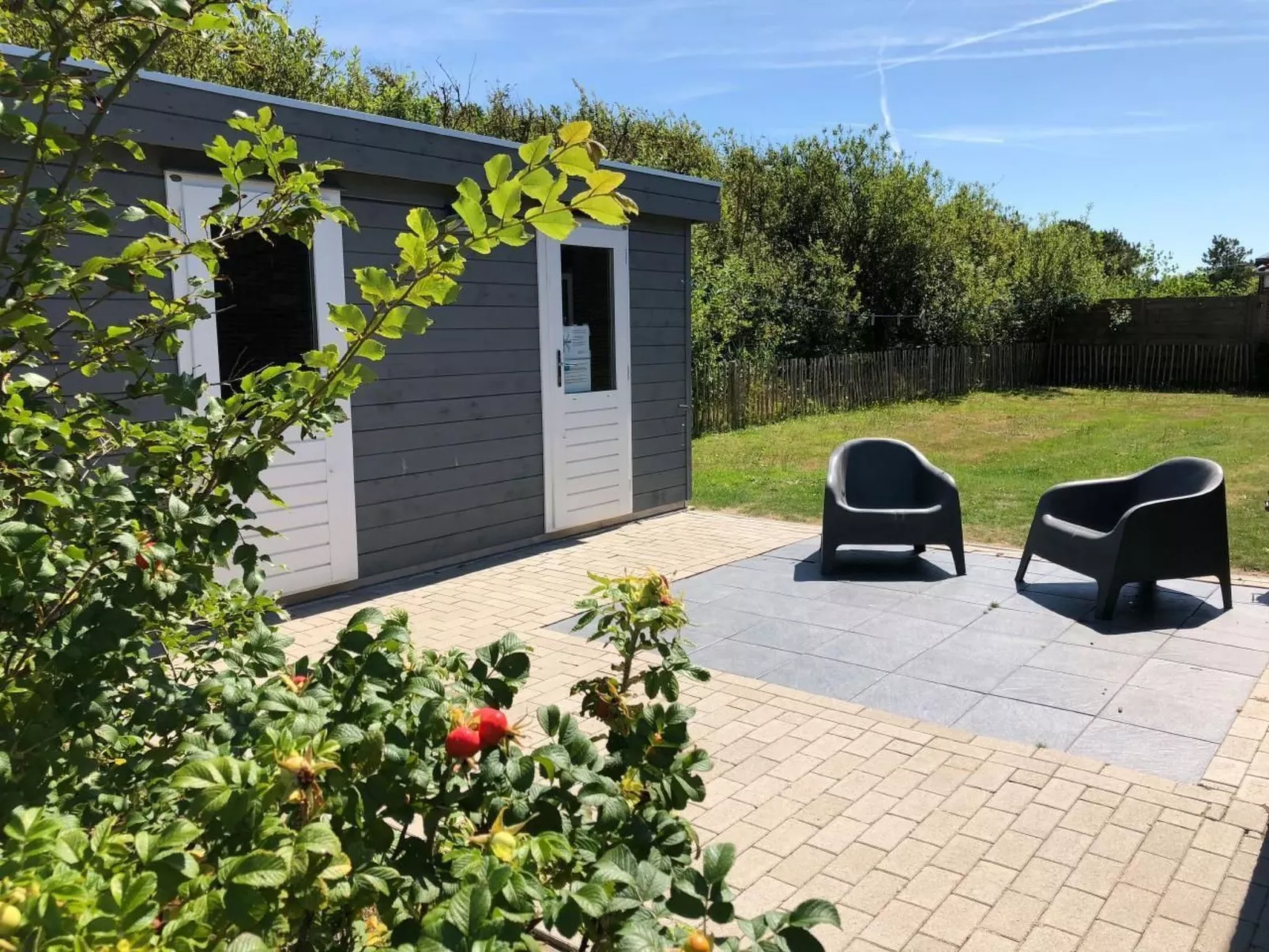 Schönes Ferienhaus Strandopgang in Julianadorp-Outside