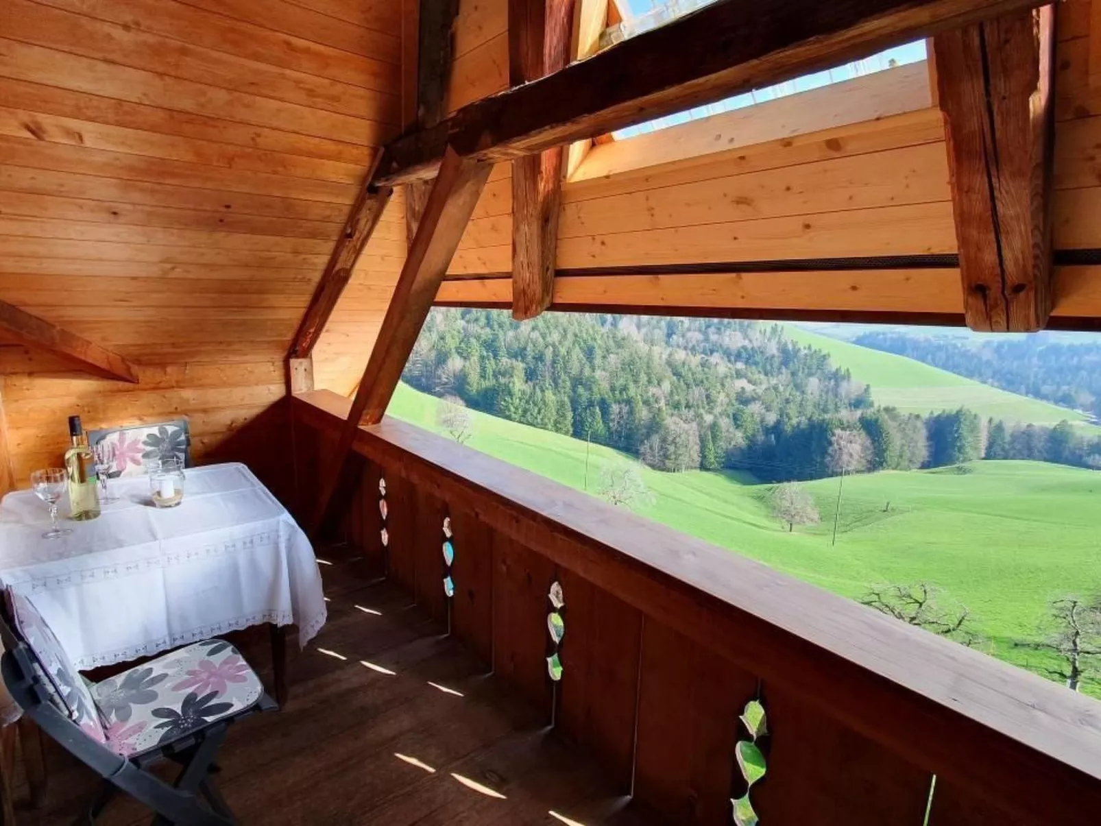 In einem heimeligen Berner-Stöckli-Outside