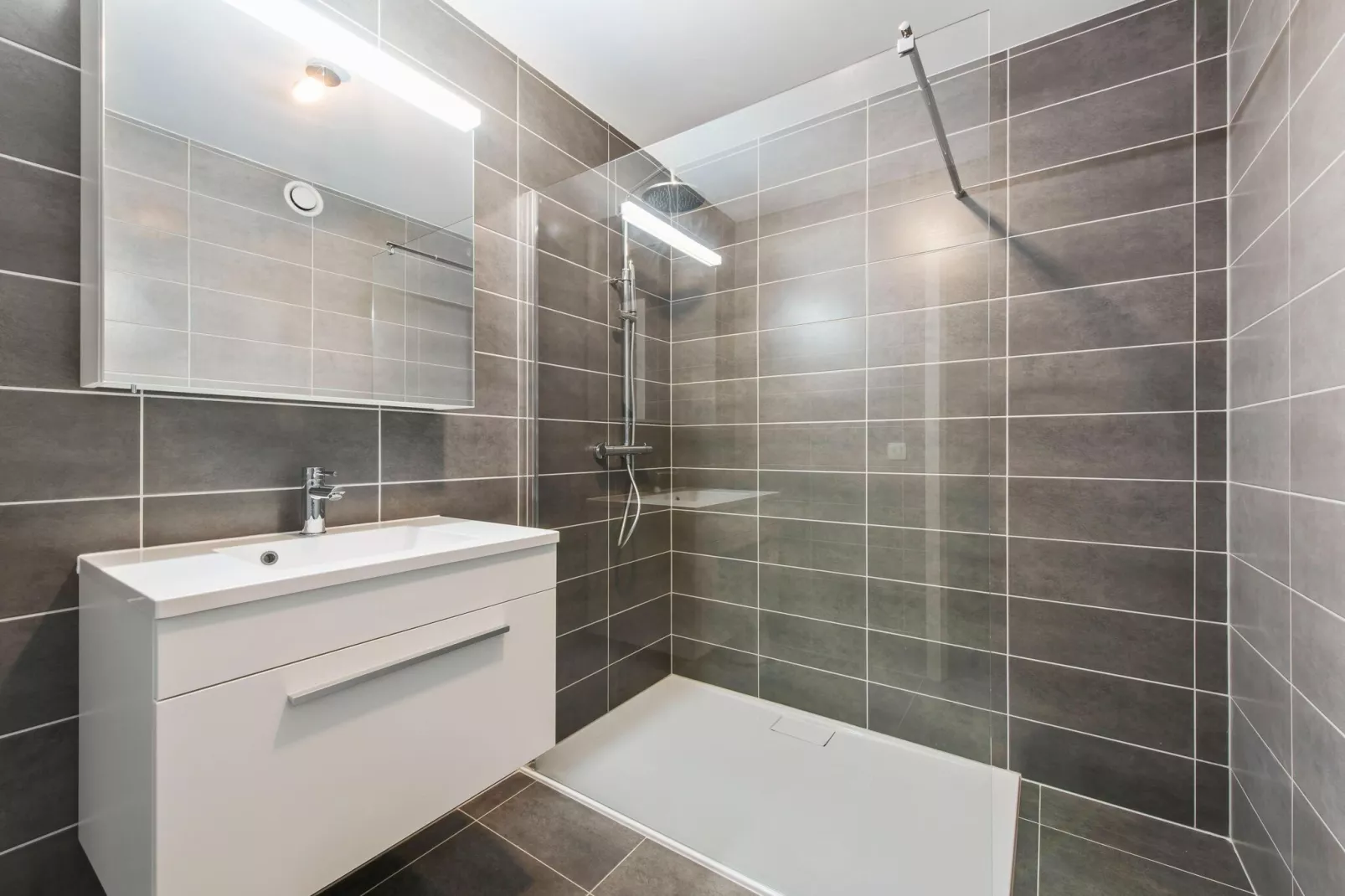Delmar 401K26-Bathroom
