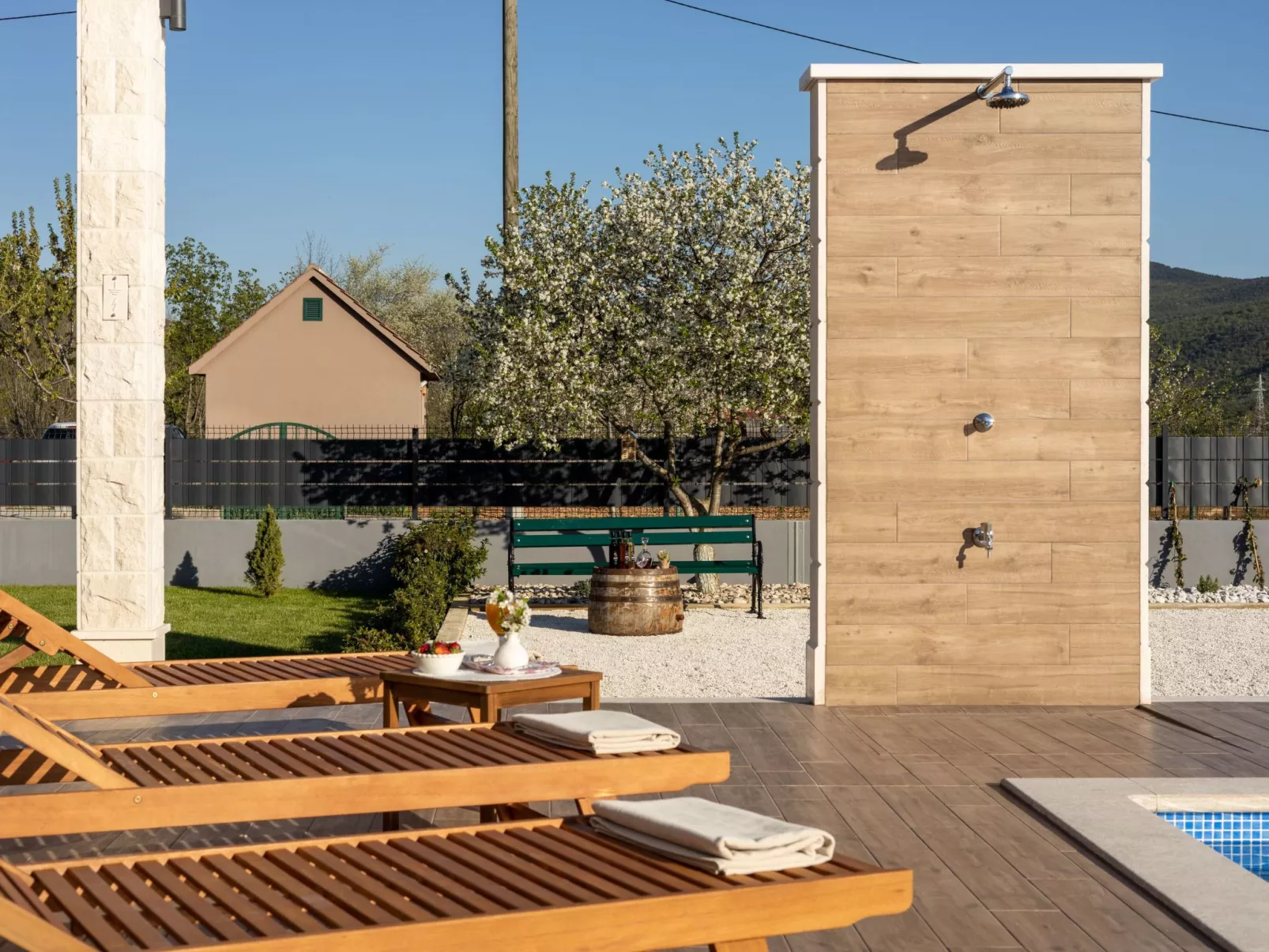 Villa Big Garden für 7 Personen und 1 Kind-Draußen