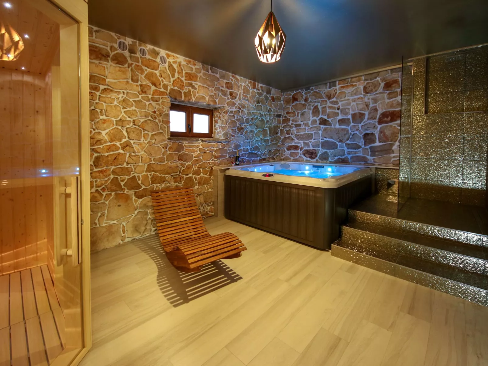 Gemütliche Villa Gabriel mit Schwimmbad-Dedans