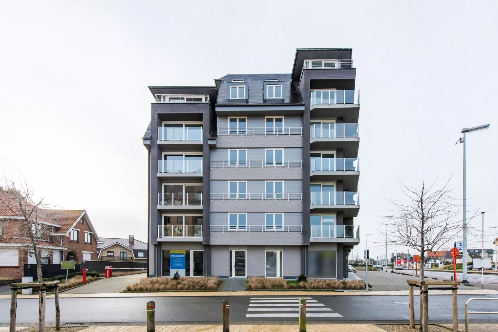 Delmar 401K26-Exterior summer