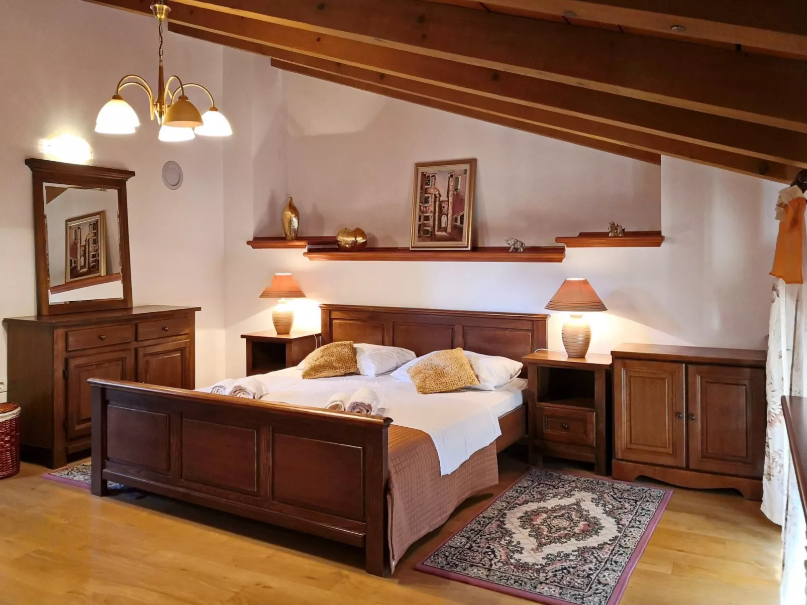 Renoviertes Steinhaus mit Garten und Pool ideal für ein erholsamen Urlaub-Inside