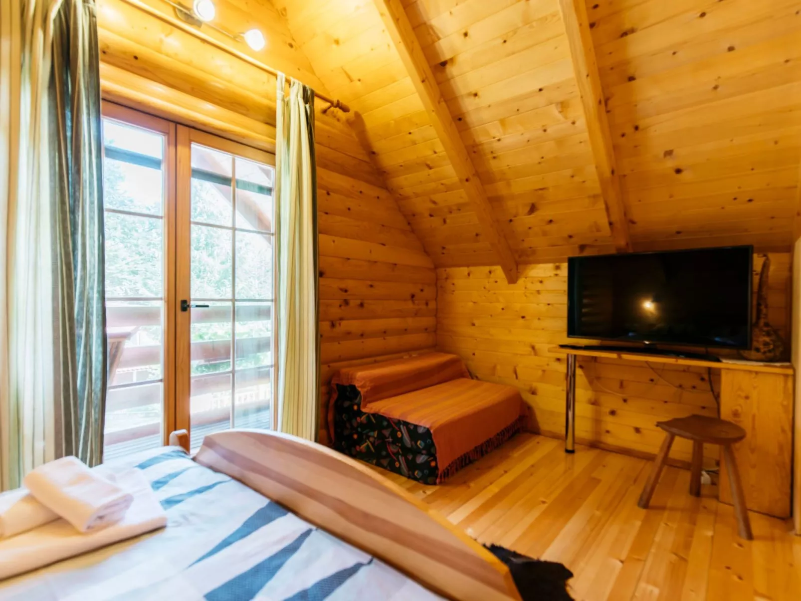 IDEAL FÜR FAMILIEN, PAARE UND NATURLIEBHABER-Inside