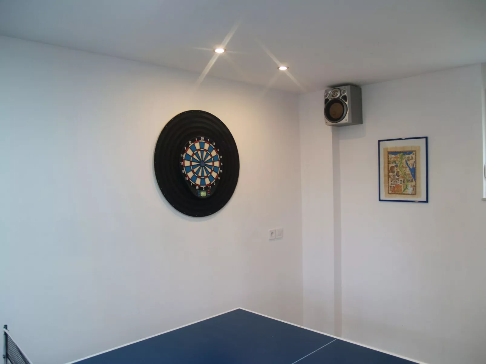 Mit Terrasse, Grill und Garten-Inside