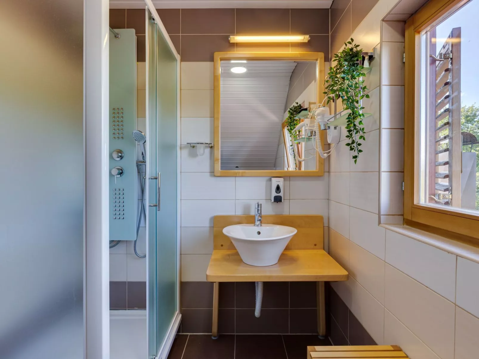 Mala vila Rebeka -großer SwimmingPool-Dedans