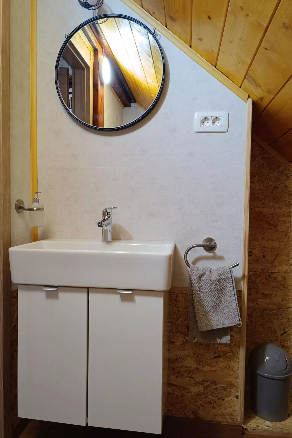 Haus in Sleme Skradsko mit Whirlpool und Parkplatz-Image-tags.info