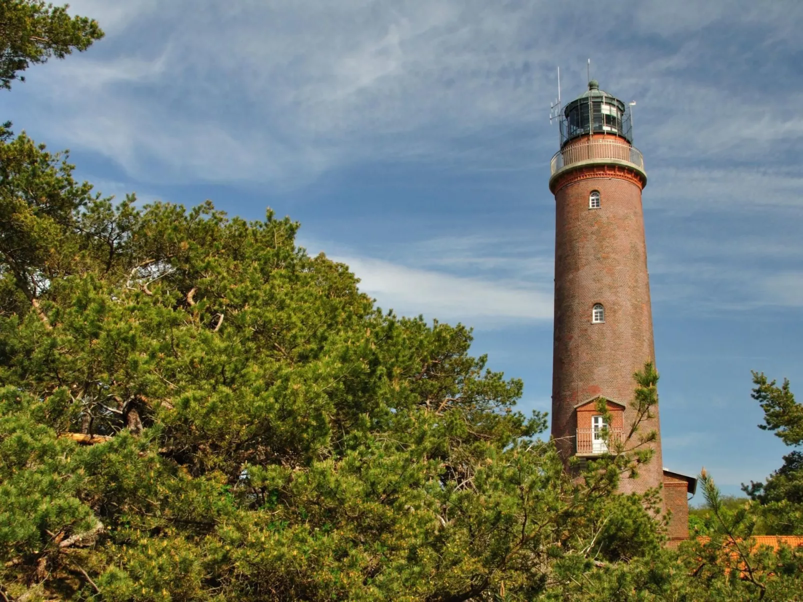 Schönes Ferienhaus mit Terrasse und Grill-Draußen