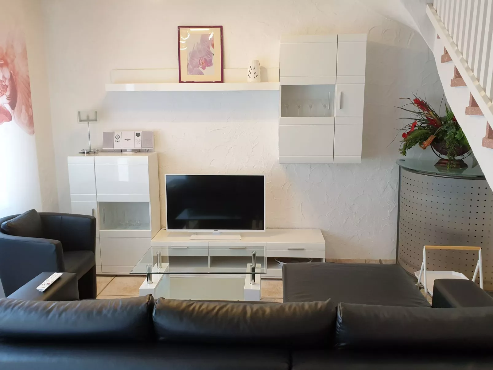 Dreibettzimmer mit Lounge-Terrasse und Garten - Image-tags.info