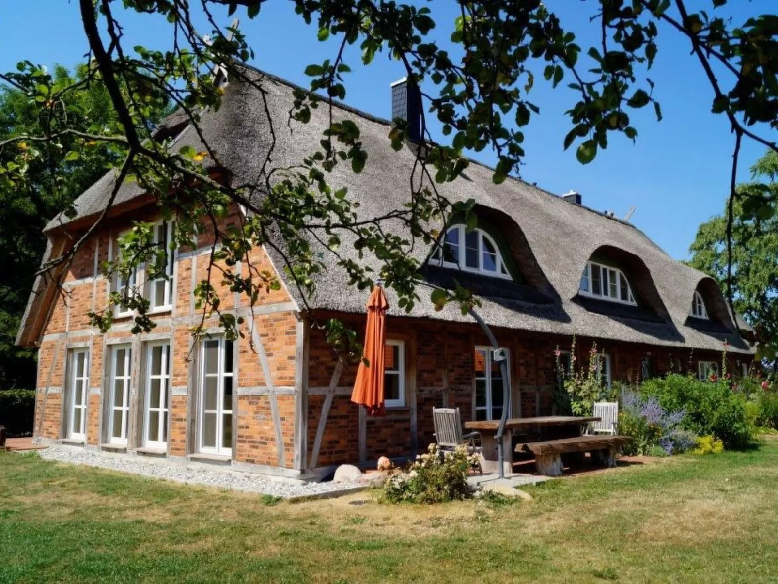 Reethaus Mertinat ''For Six'' mit Meerblick-Outside