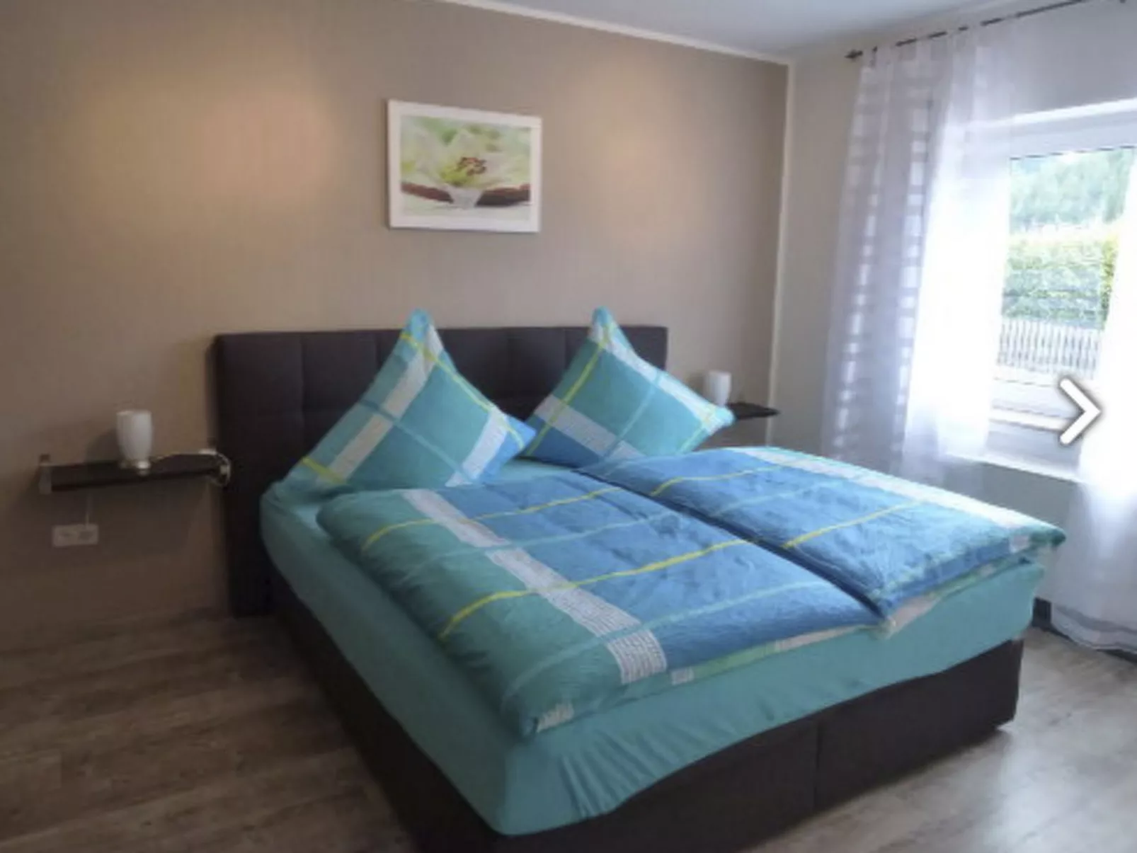 Mit eigenem Garten und Grill-Dedans