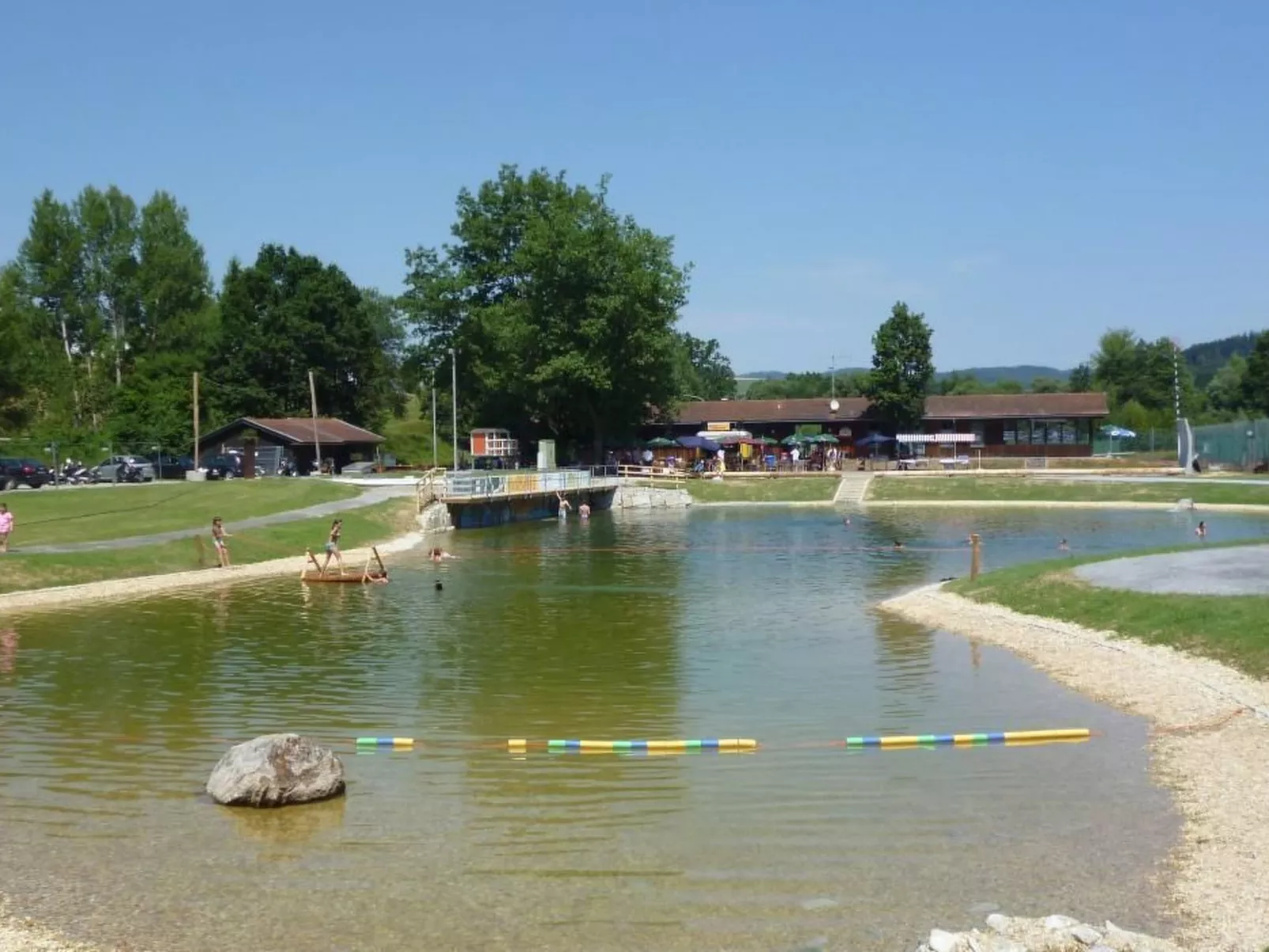In Röhrnbach mit Grill und Terrasse-Outside