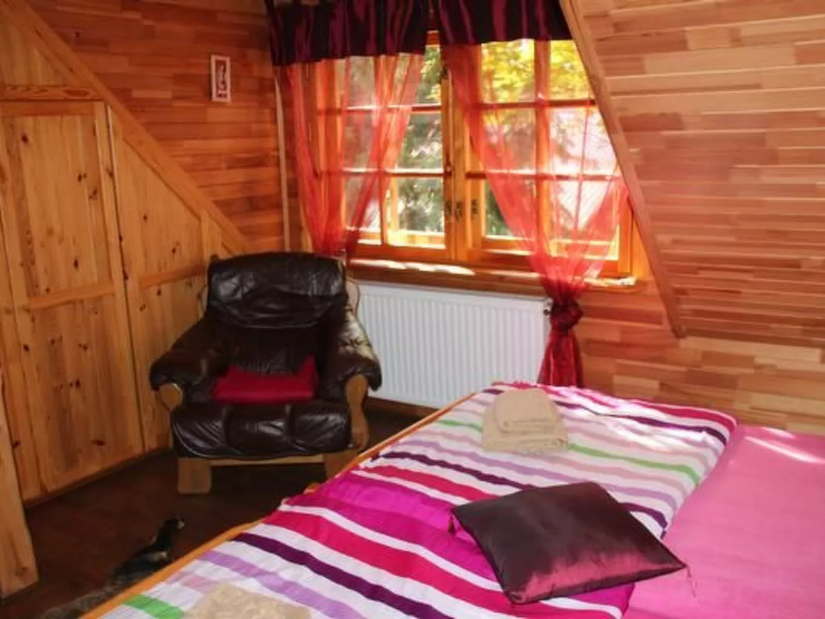 Ferienvilla mit Blick auf das Wasser-Dedans