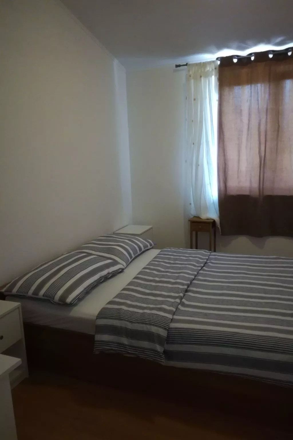 Appartement mit Balkon-Drinnen