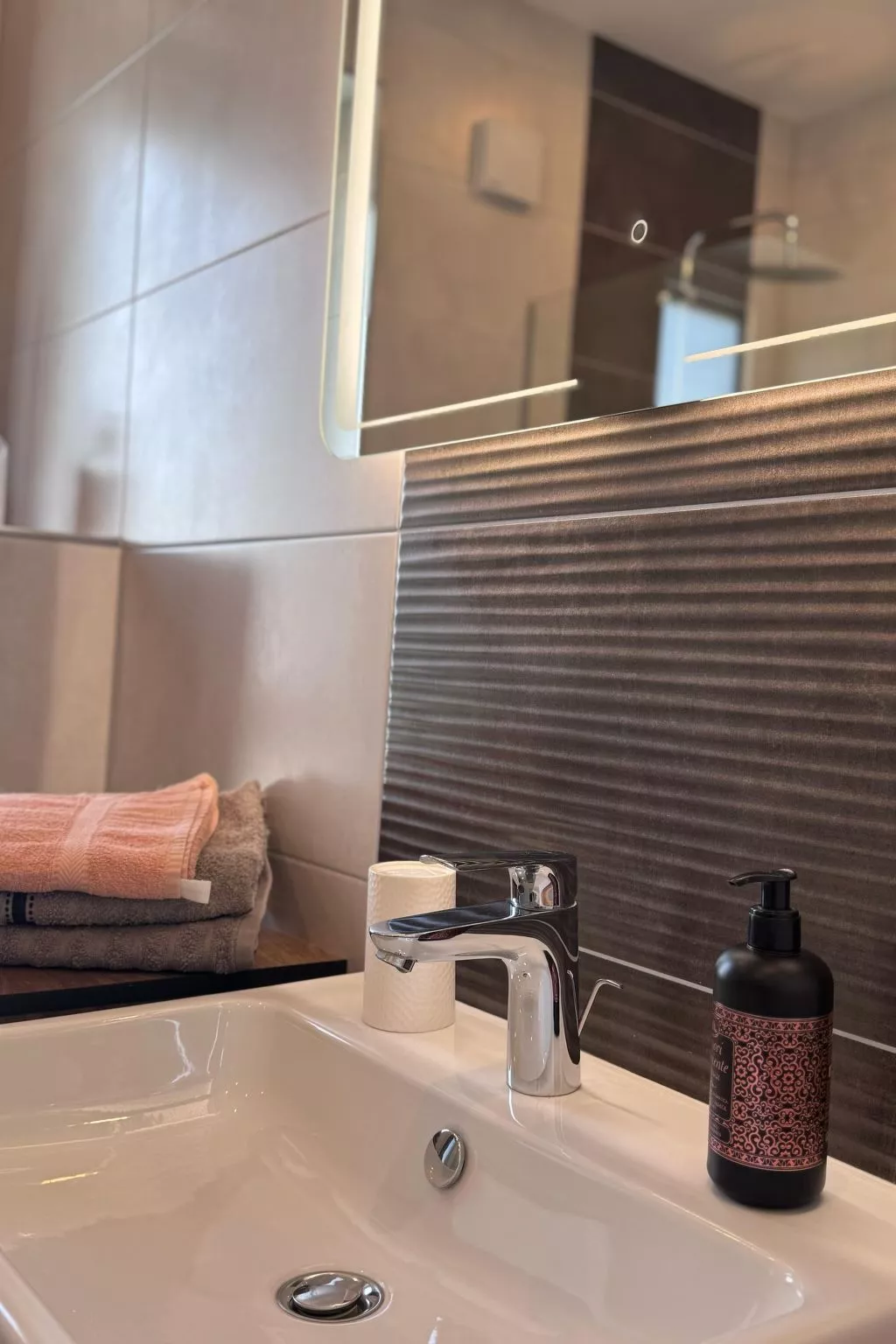 Dariana Schwalbach-Image-tags.info