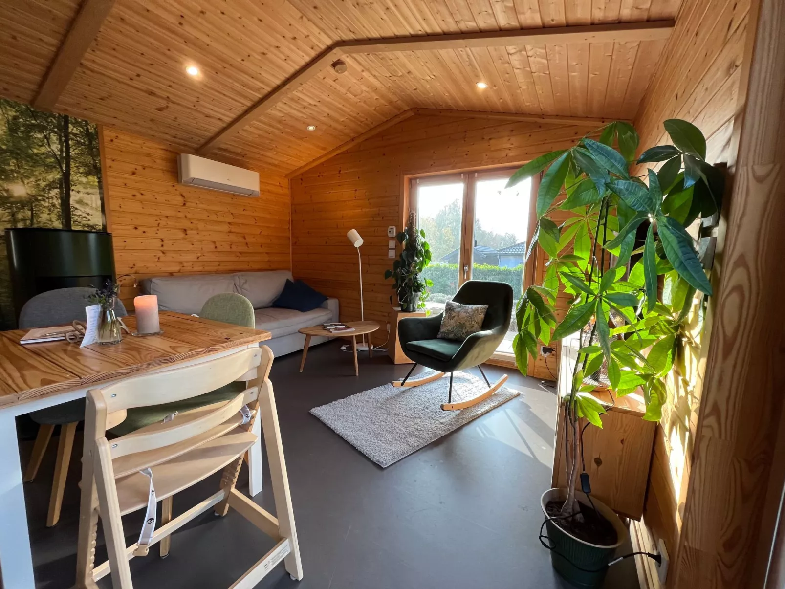 In Atzenhain mit Großer Terrasse-Dedans