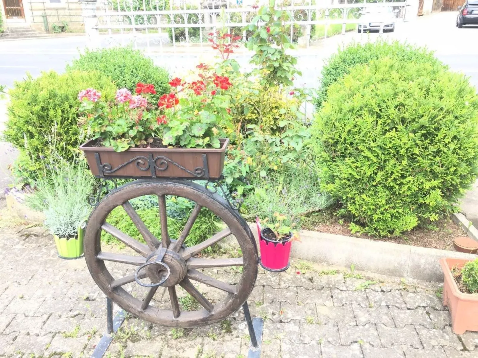 Große Ferienwohnung in Gosberg mit Terrasse, Garten und Grill-Draußen