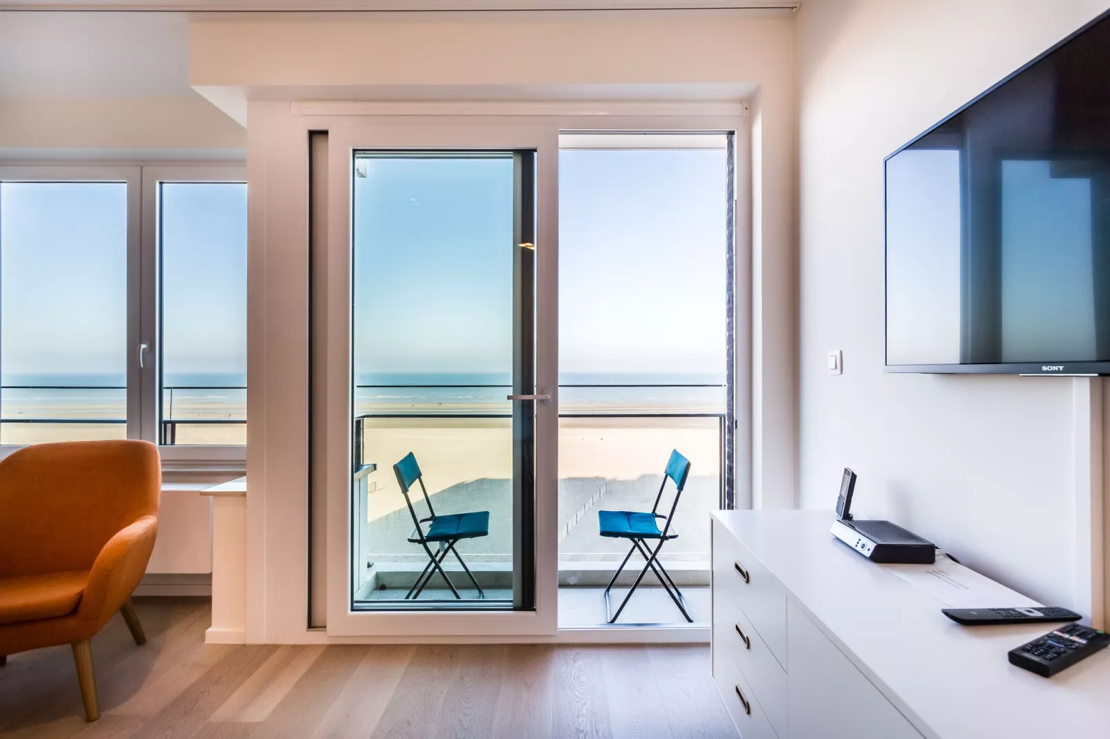 Winoc 402-Living room