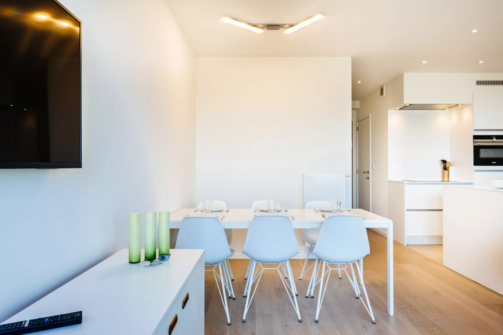 Winoc 402-Dining room