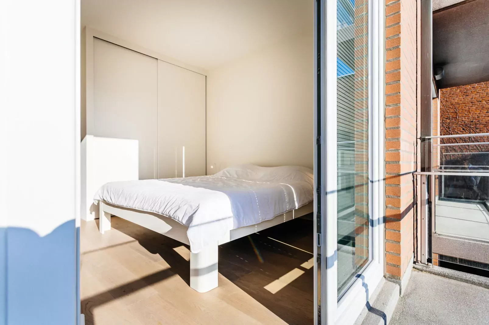 Winoc 402-Bedroom