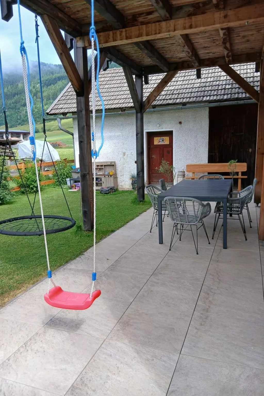 Schönes Ferienhaus-Draußen