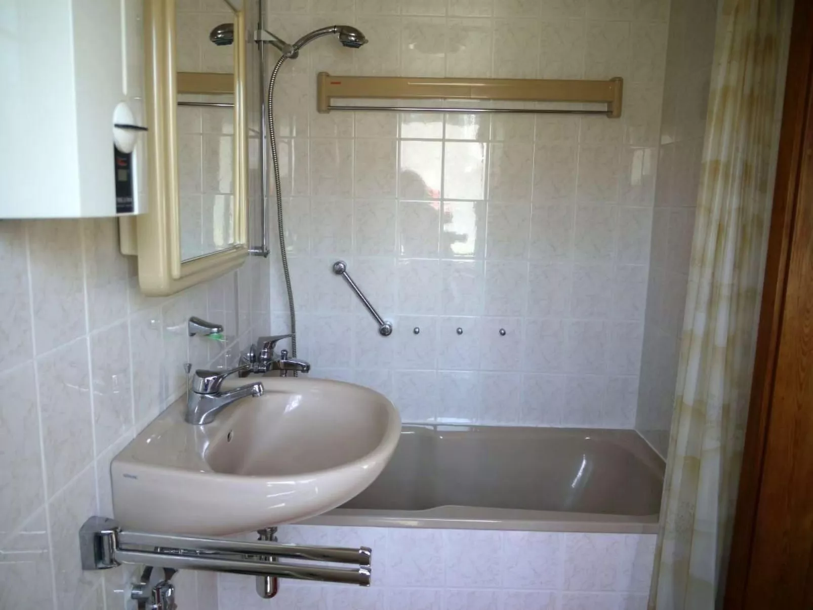 In Maxen mit Privatem Pool-Drinnen