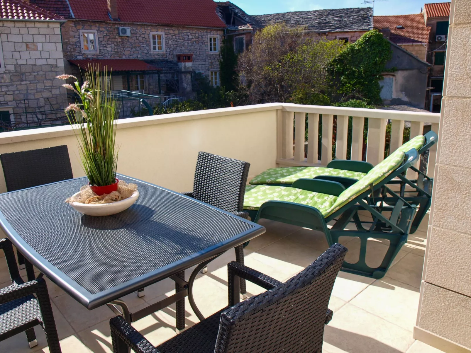 "Sweet Smile Postira"-Draußen