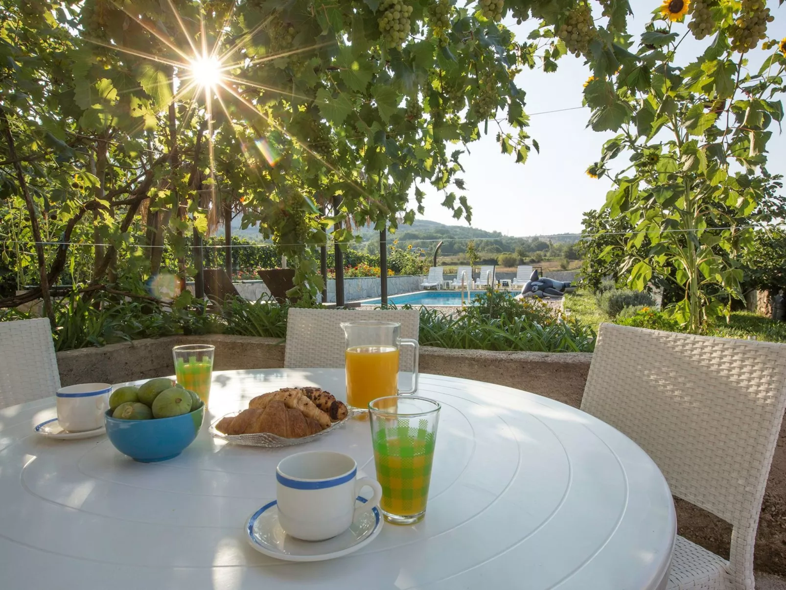 Villa "Sonnenblume" mit eigenem Garten und Grill-Outside