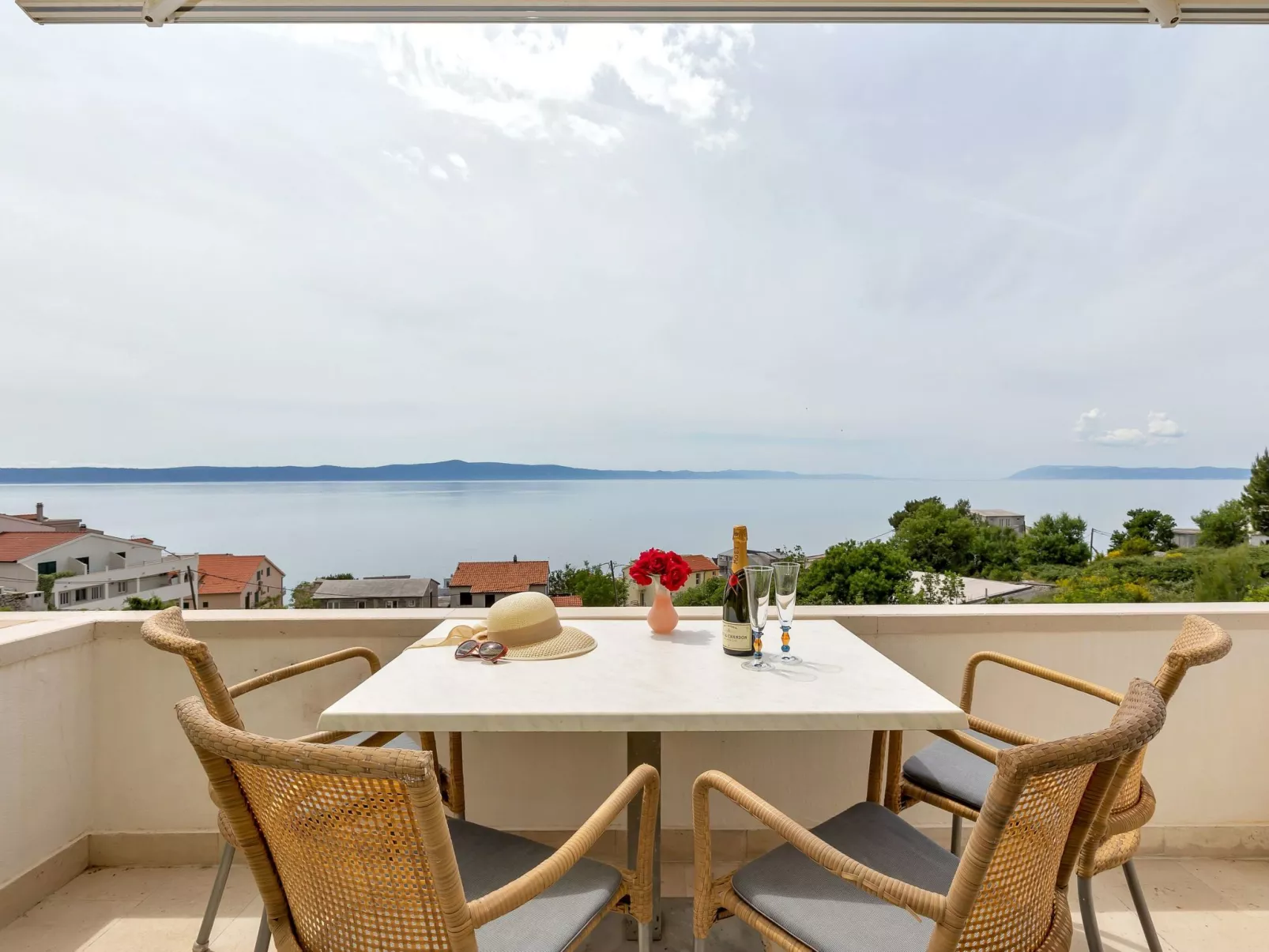 Wohnung in Drašnice mit Schönem Garten-Outside