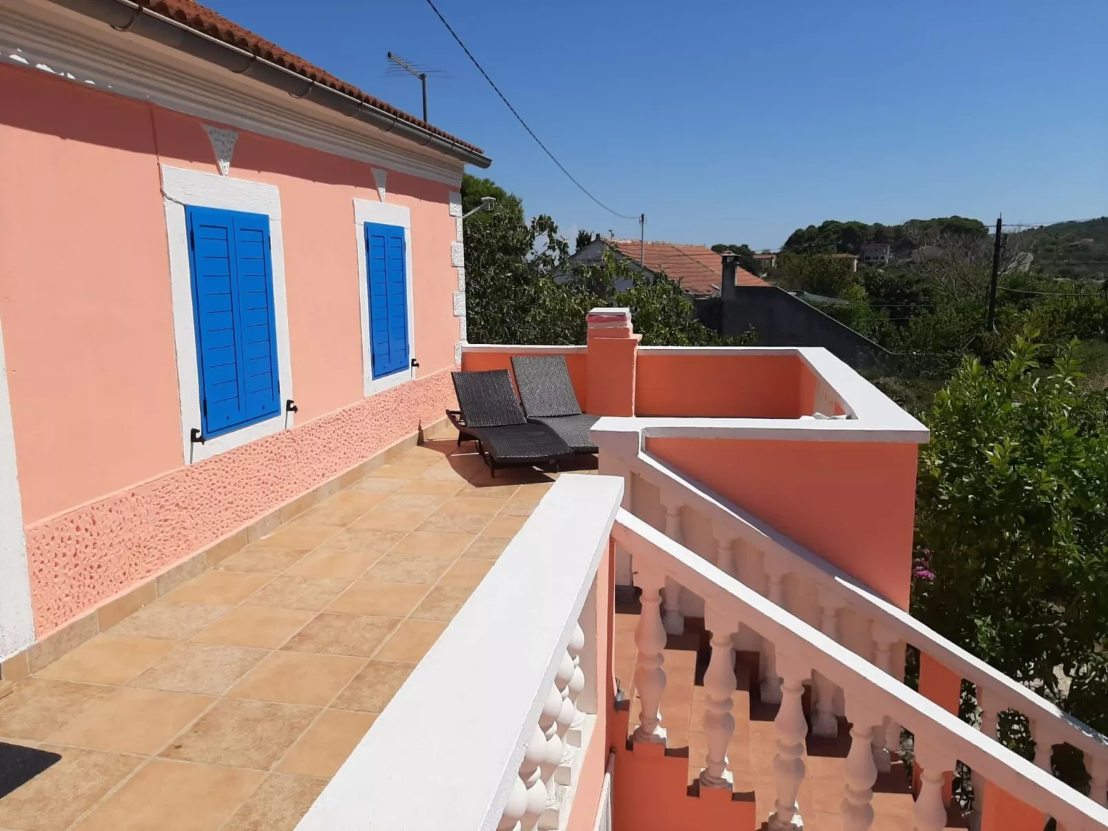 In Dobropoljana mit Freiterrasse-Outside