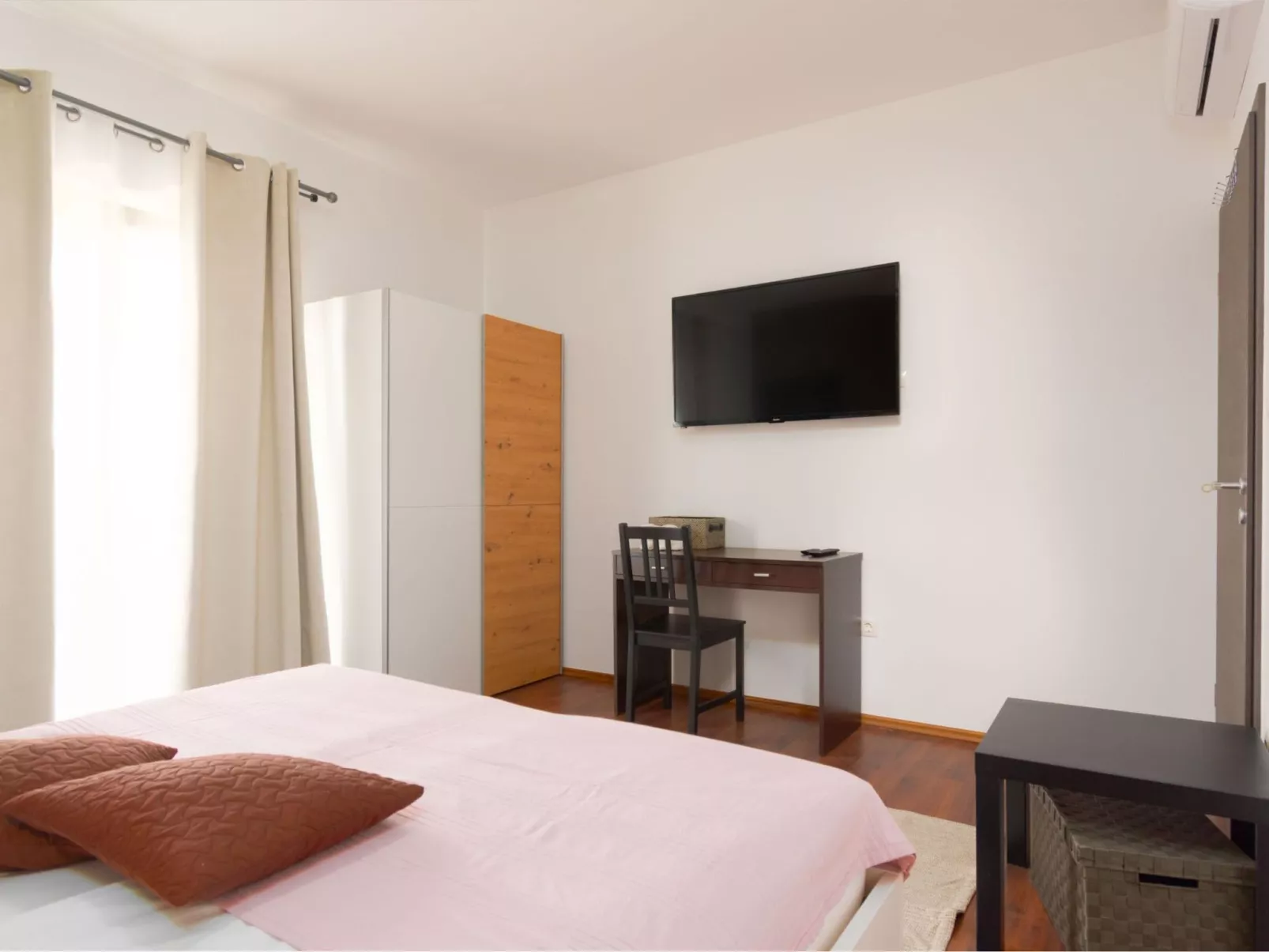 Private Villa mit Panoramablick-Drinnen