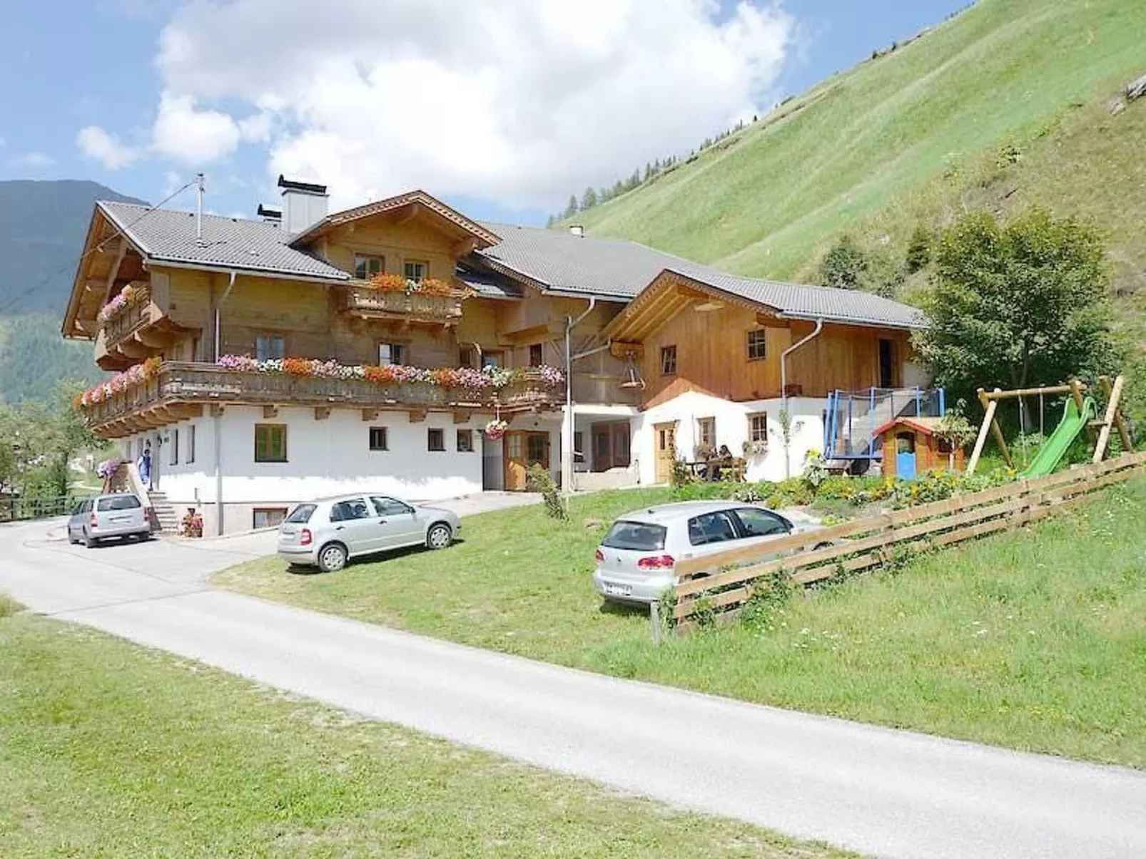 Gemütliche Wohnung in Innervillgraten mit Garten-Outside